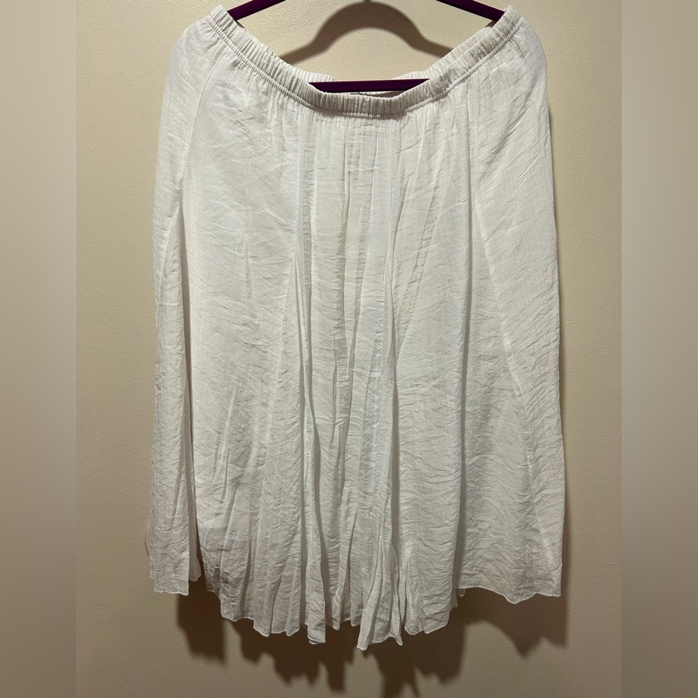 Flowy White Knee-length Skirt - NWT